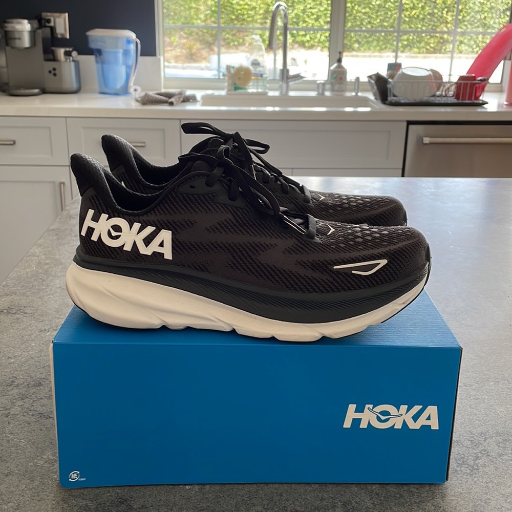 Women’s Hoka Clifton 9 Sneakers
